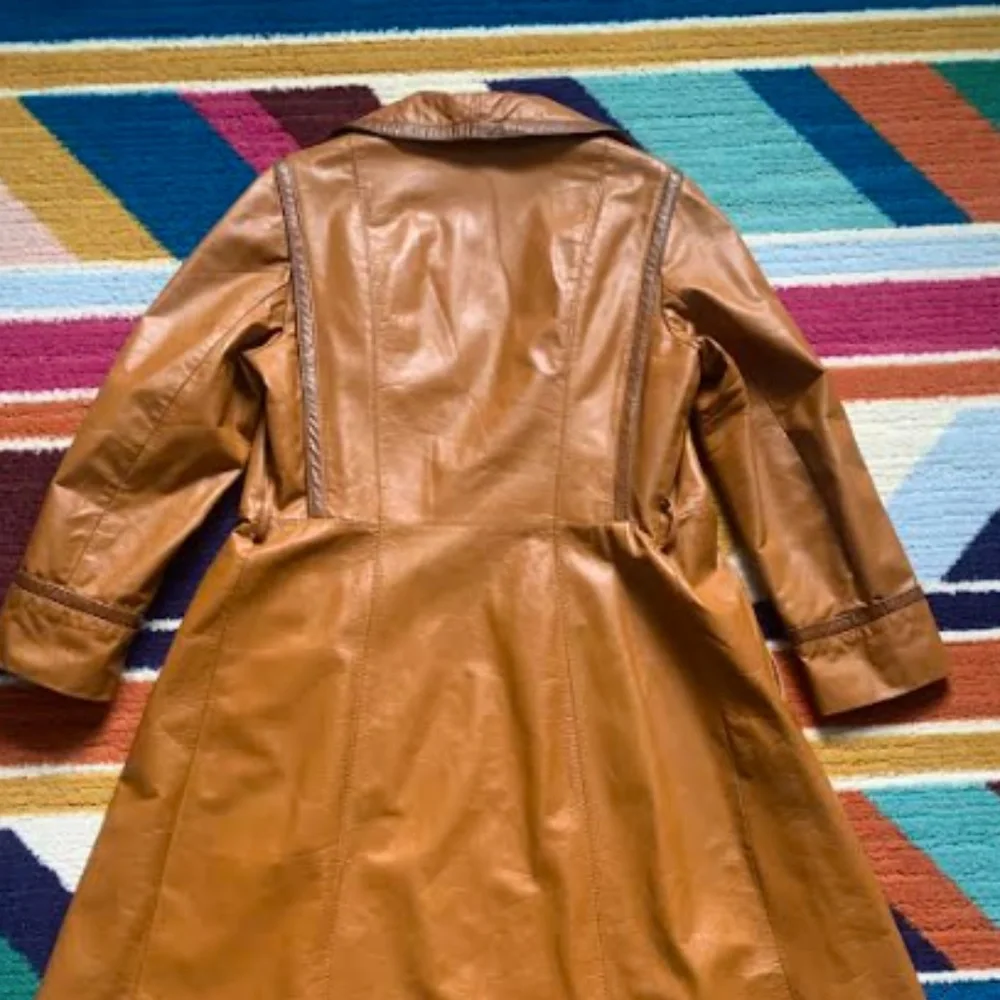 Vintage Leather Trench - Picture 14 of 15